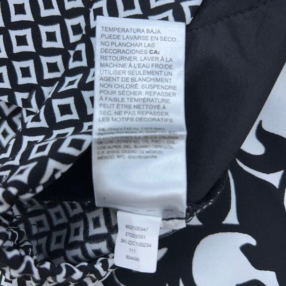 Chicos Womens Size 0 US 4 Pants Geometric Print Wide Leg Pull On Black TINY FLAW - Picture 13 of 15